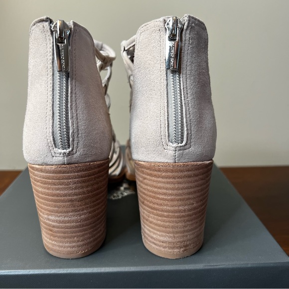 Vince Camuto Karika cage sandal in Tipsy Taupe True Suede size 8.5 - Picture 3 of 10